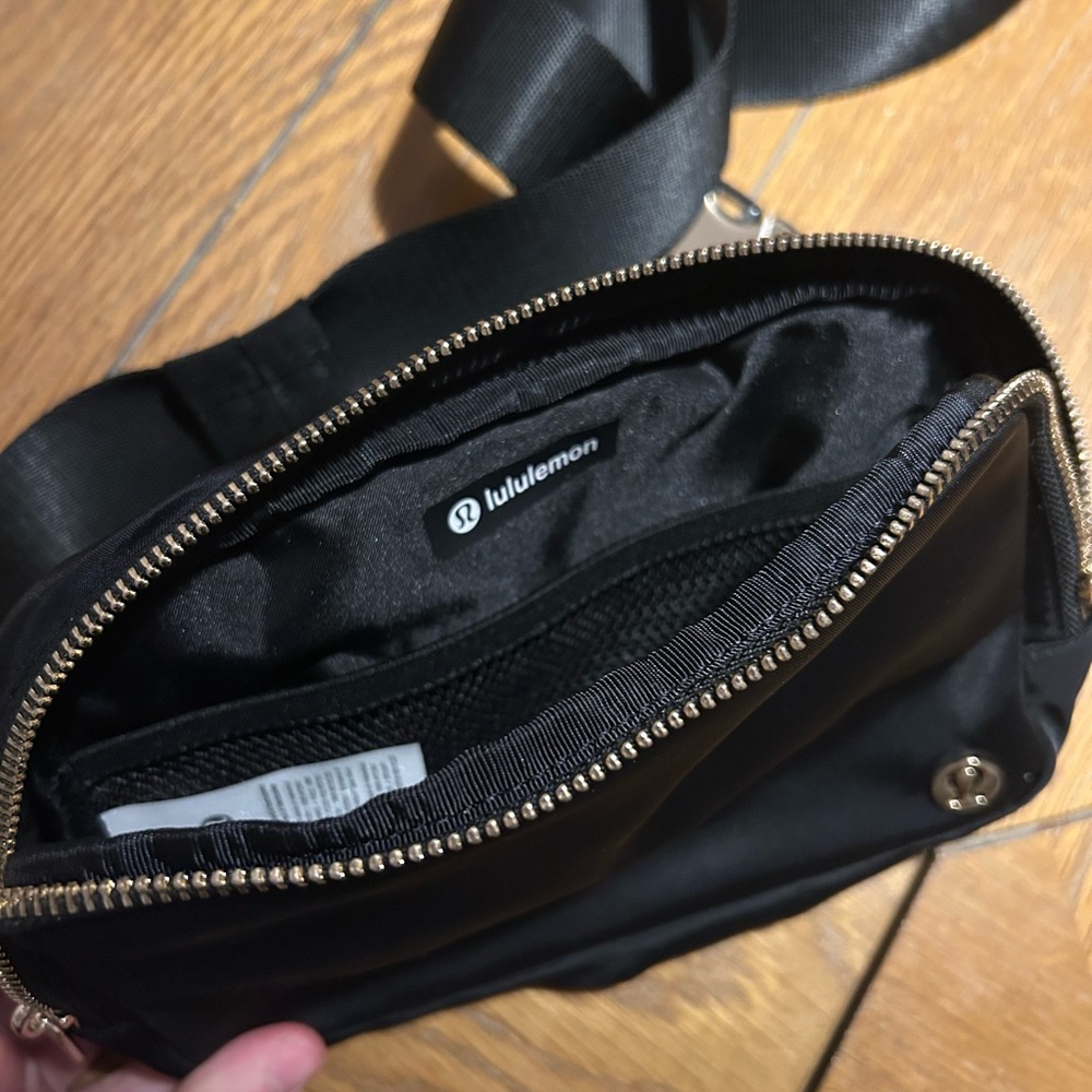 lululemon athletica Black Belt Bag - Picture 6 of 6